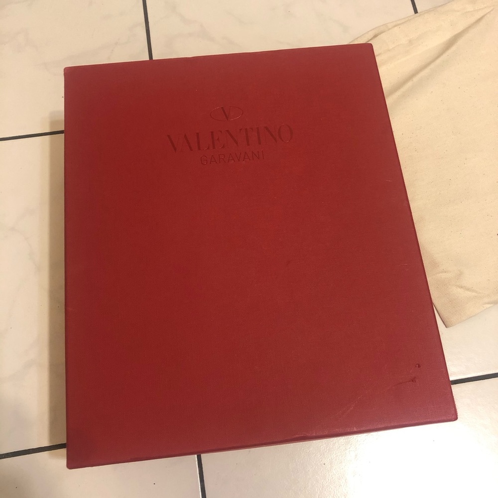 Empty Authentic Valentino Heels Shoe Box Rockstud